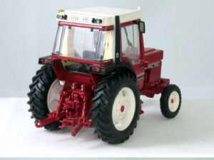 IH 845 XL mit schwarzen Kotflügeln 2-WD- limitierte Auflage 2500 Stk.-