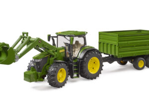 John Deere 7R 350 mit Frontlader und Tandemachstransportanhänger